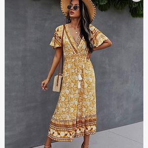 COMELY Boho Maxi Dress Short Sleeve Floral Summer Dress with Stretchy Waist